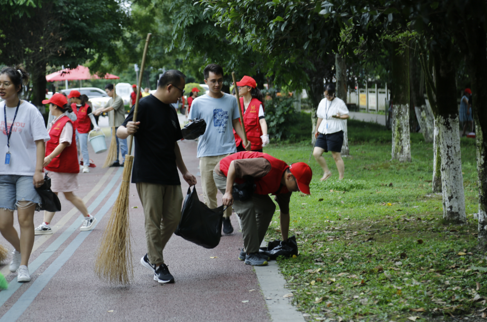 迎大運盛會 展文明形象 |海蓉開展掃除道公益活動！